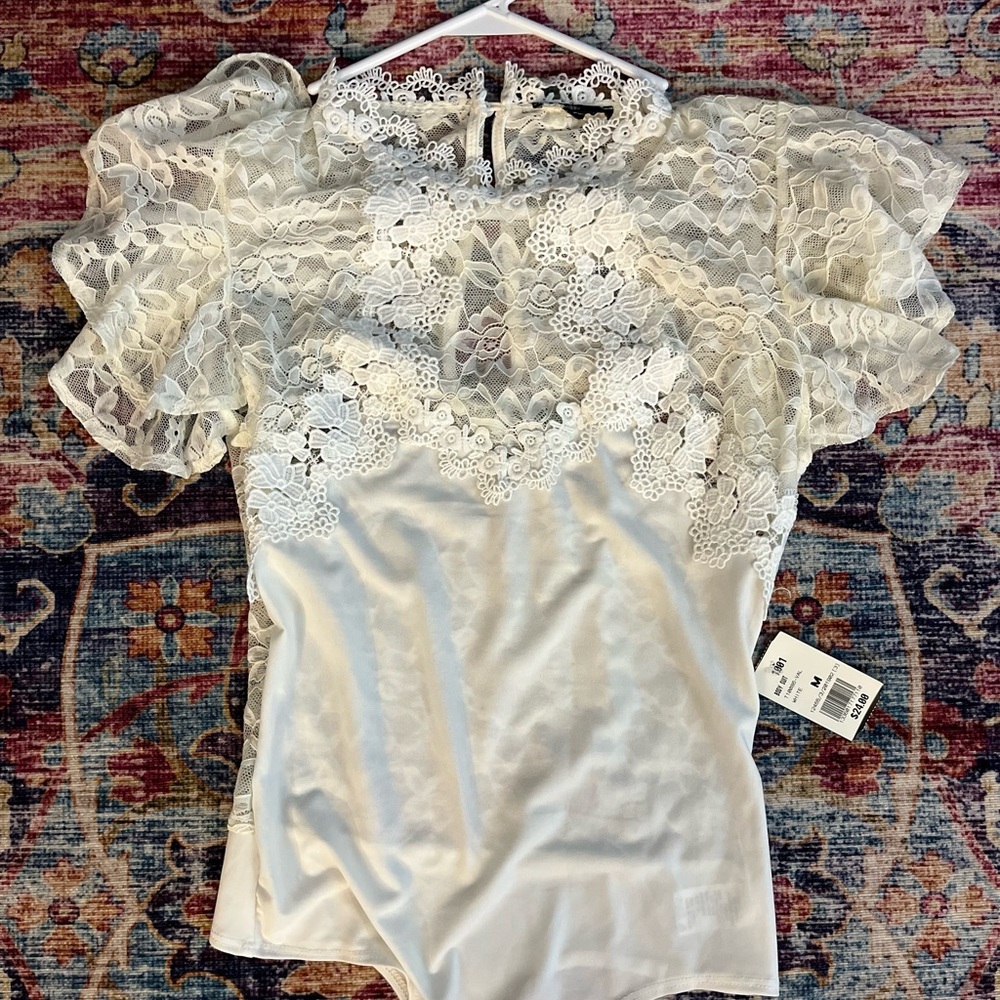 🆕White Bodysuit/Top Womens Medium